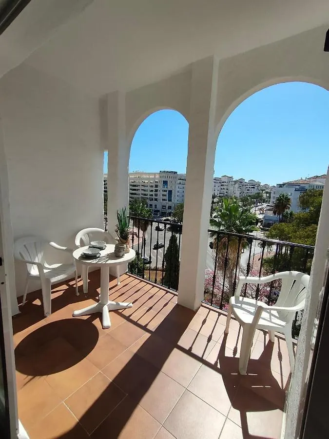 Apartment Bright & Cozy Studio In The Center Of Puerto Banus, Pool And Terrace. Marbella